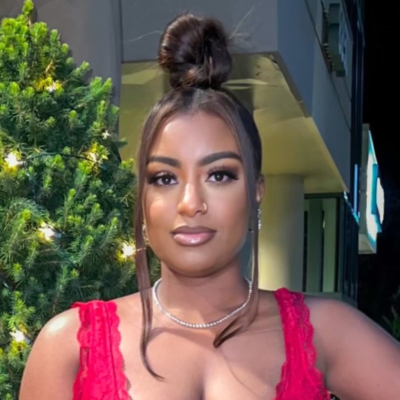 Meet your Posher, Amanya - Picture 1 of 1